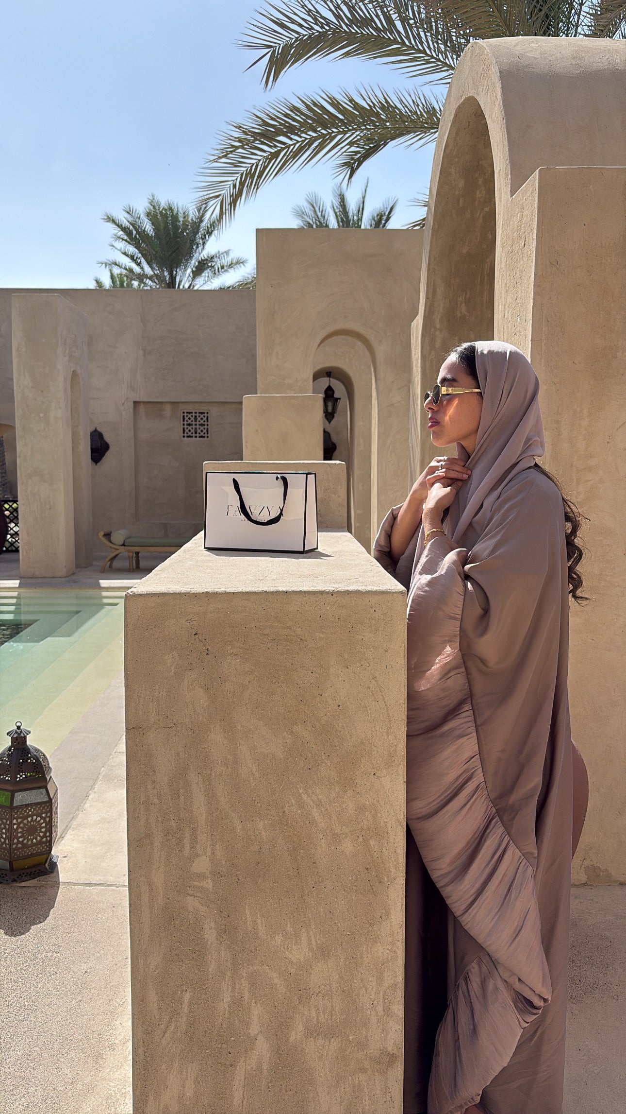 FAWZYA ABAYA TAUPE