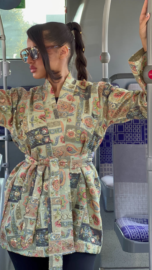 GREEN ESSENCE UNIQUE COURT