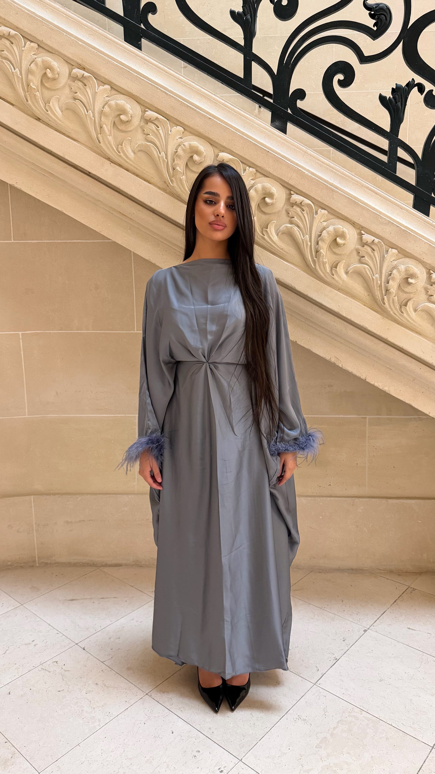 ABAYA PLUME GRISE